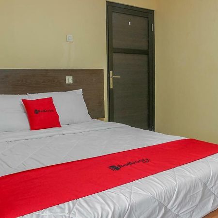 Reddoorz Syariah Near Pasar Modern Cikopo Hotel Karawang Kültér fotó
