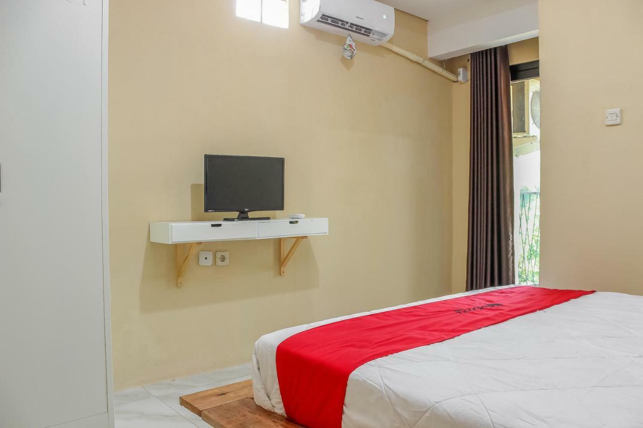Reddoorz Syariah Near Pasar Modern Cikopo Hotel Karawang Kültér fotó