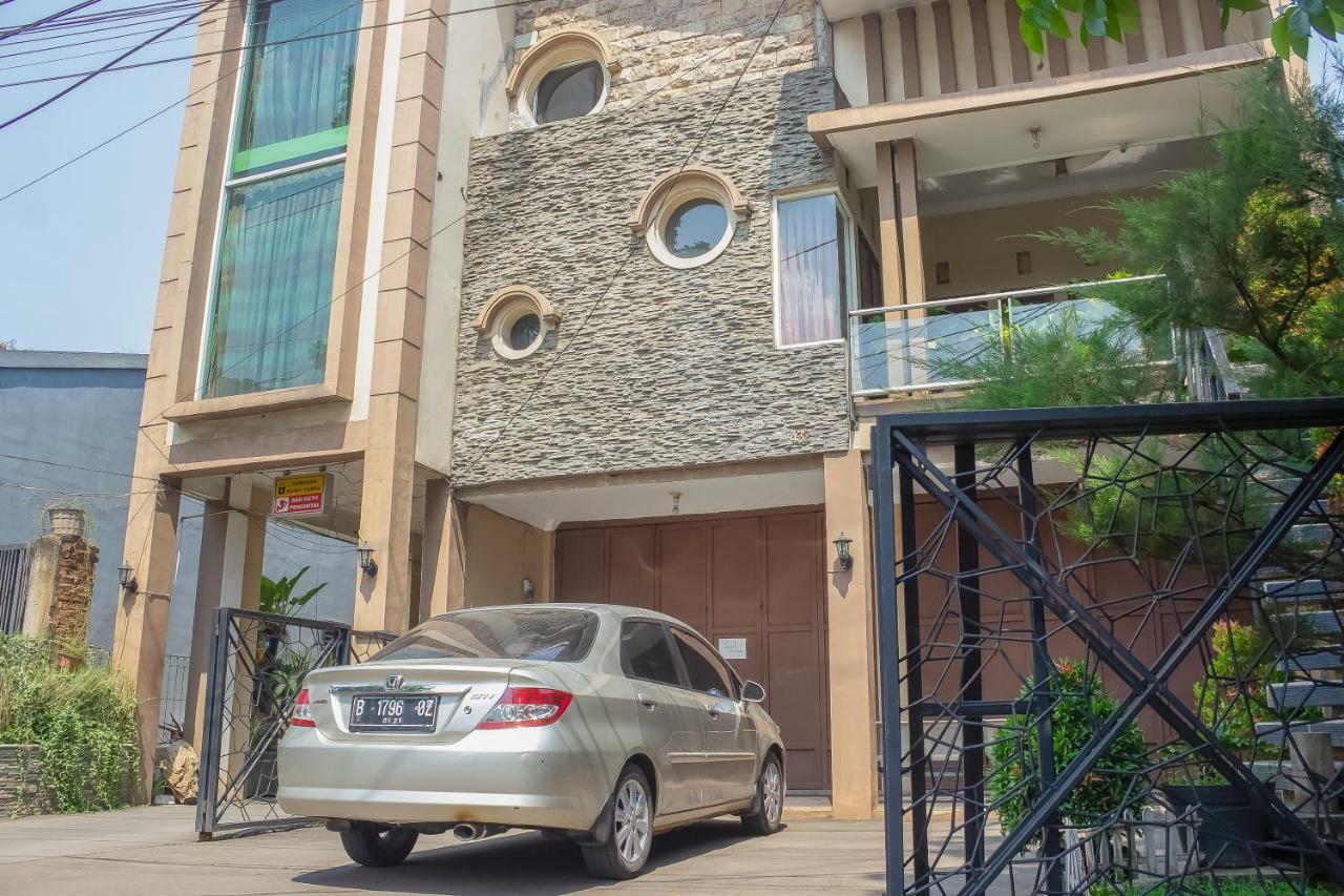 Reddoorz Syariah Near Pasar Modern Cikopo Hotel Karawang Kültér fotó