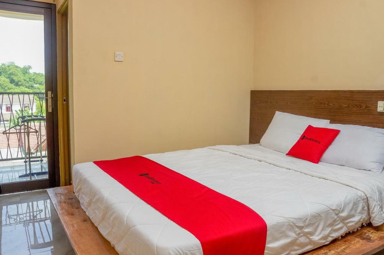 Reddoorz Syariah Near Pasar Modern Cikopo Hotel Karawang Kültér fotó